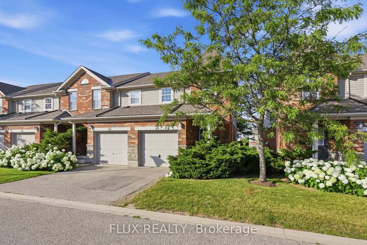 Property Photo: 124 Gosling Gardens 46 ON N1G 5K6