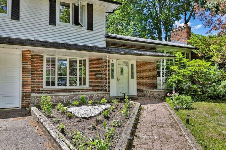 Property Photo: 1366 Aldo Drive ON L5H 3E9