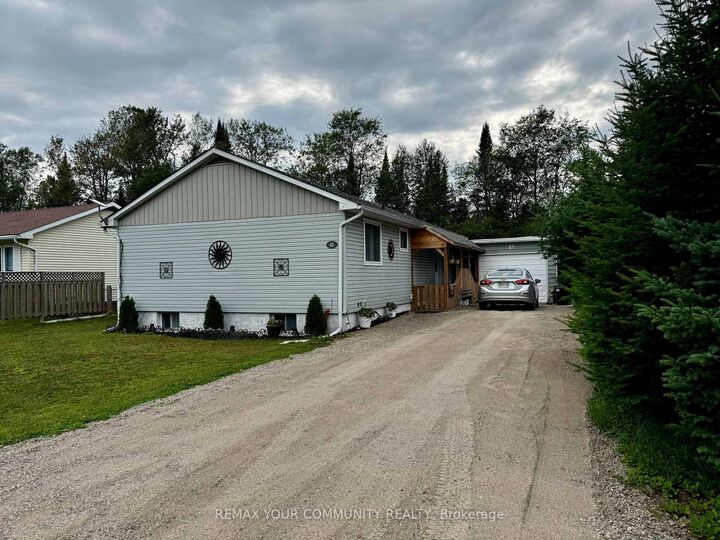 Property Photo:  42 Sprucedale Street  ON K0L 1M0 