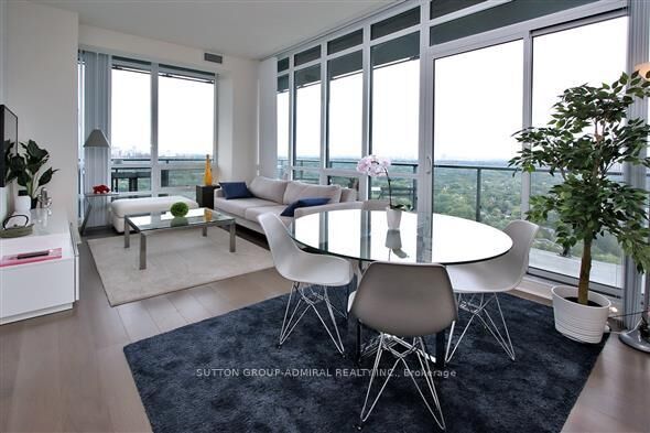 Property Photo:  825 Church Street 3505  ON M4W 3Z4 