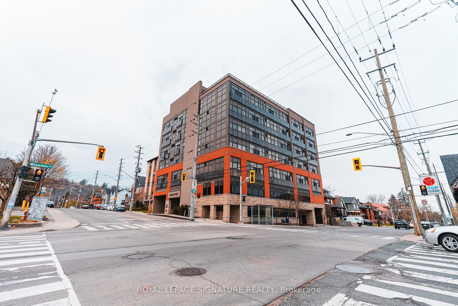 Property Photo:  427 Aberdeen Avenue 102  ON L8P 2S4 