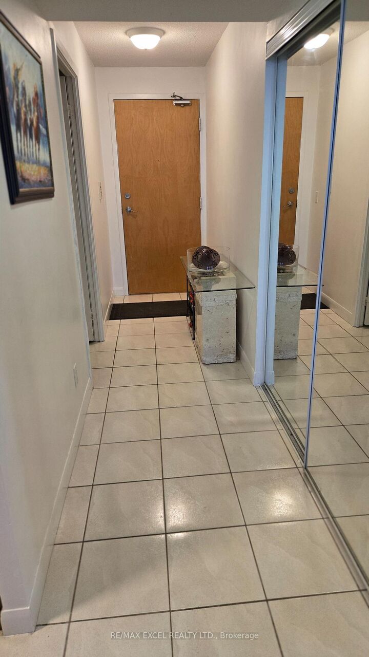 Property Photo: 4968 Yonge Street 3101 ON M2N 7G9