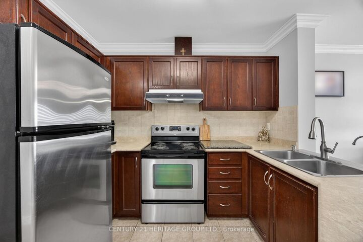 Property Photo: 112 Simcoe Road 214 ON L3Z 1Y2