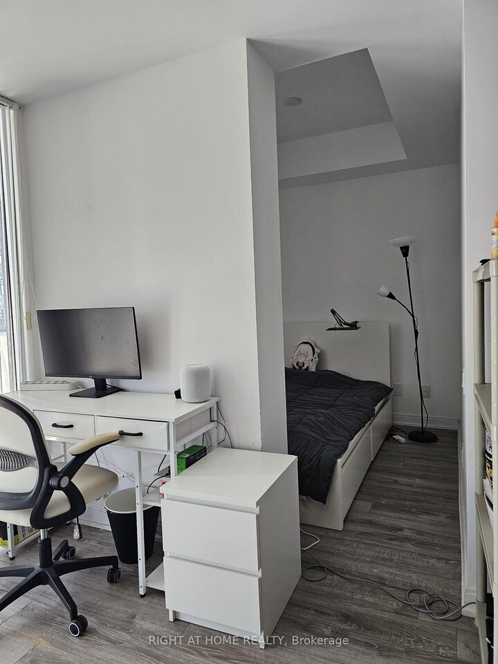 Property Photo: 42 Charles Street E 1803 ON M4Y 1N3