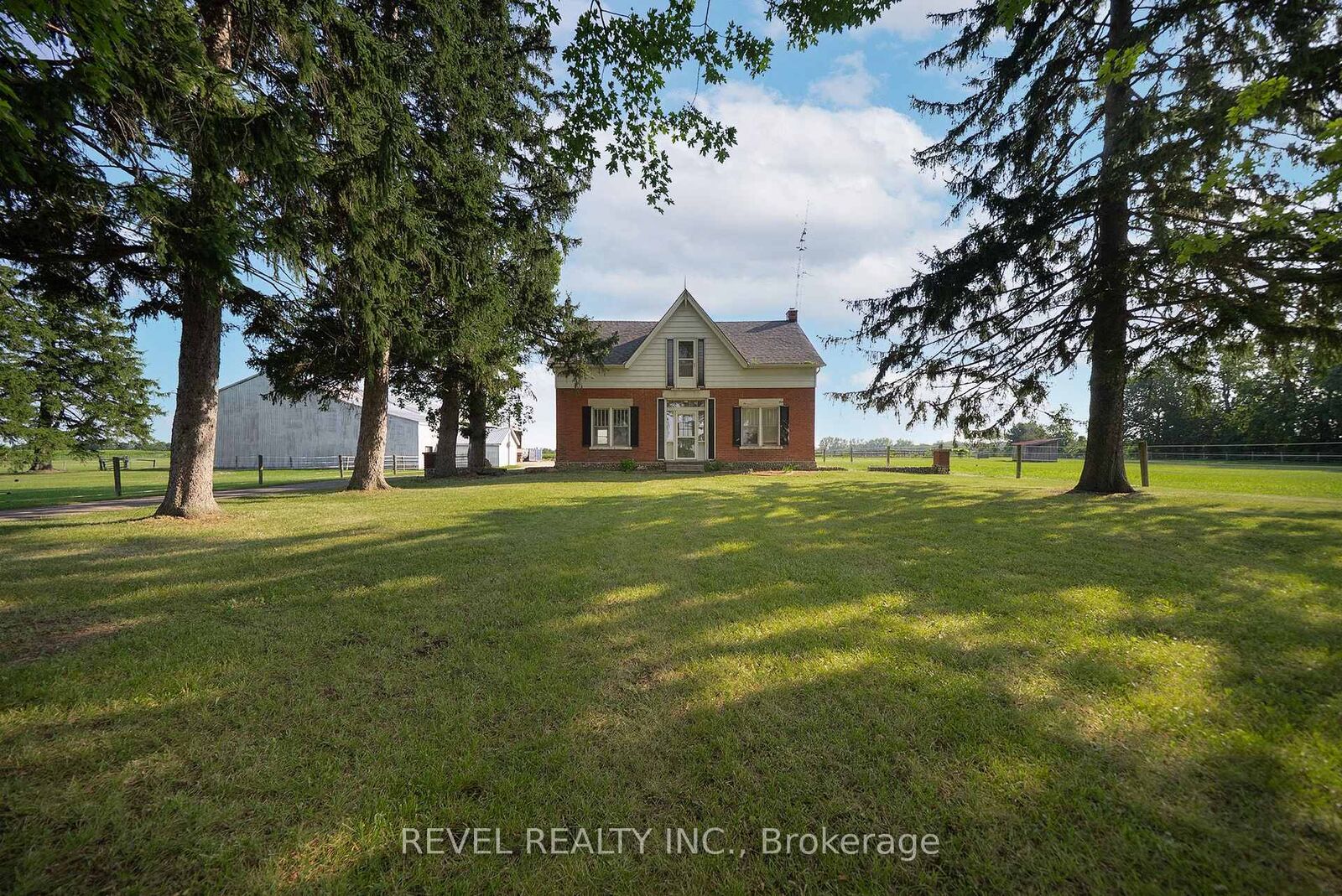 Property Photo: 413 Ellis Avenue ON N3R 0B8