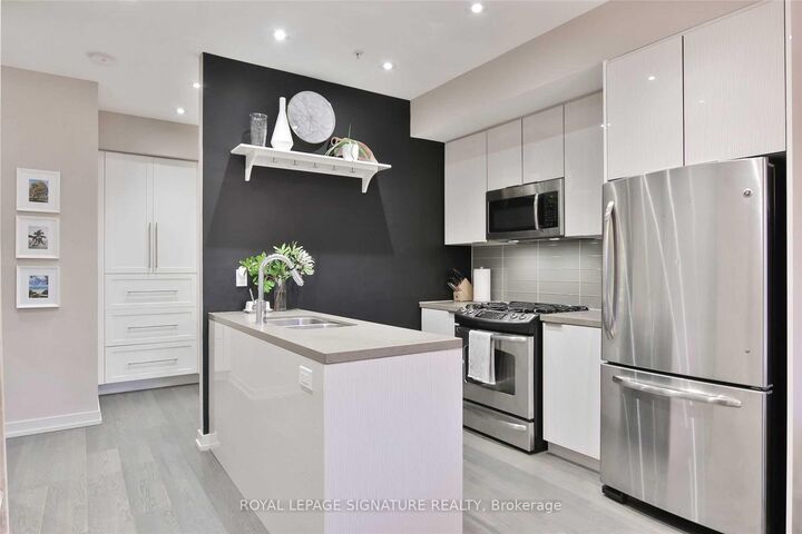 Property Photo: 140 Broadview Avenue 51 ON M4M 2G2