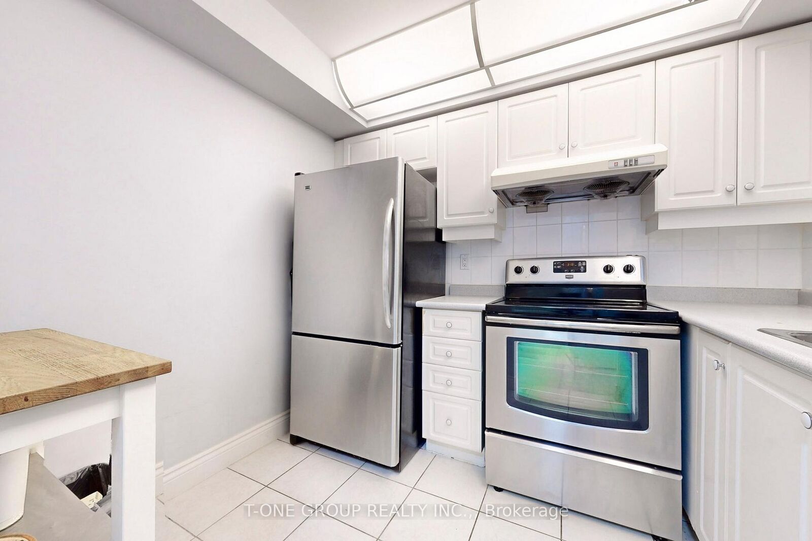Property Photo: 5418 Yonge Street 511 ON M2N 6X4