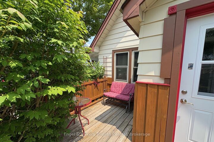 Property Photo: 40 West Street S ON P1H 1P6