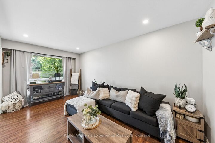 Property Photo: 2 Bernick Drive 23 ON L4M 5K4