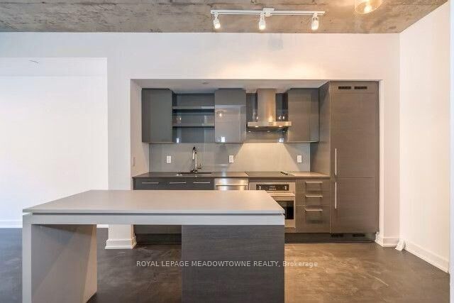 Property Photo: 1030 King Street W 303 ON M6K 0B4