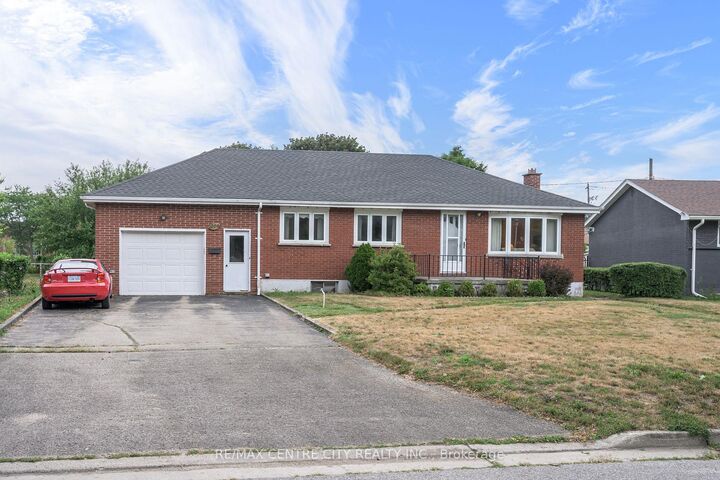 Property Photo: 208 Niagra Street ON N5W 1R6