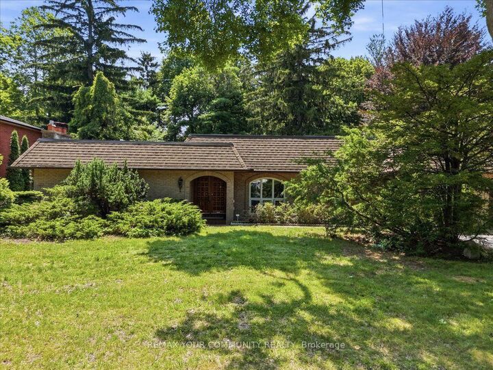 1528 Knareswood Drive — photo 1