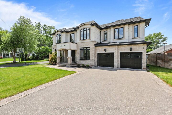 390 Sandhurst Drive — photo 1