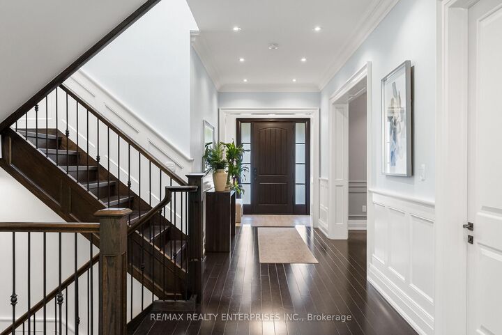 Property Photo: 363 Niar Avenue ON L5G 1W2