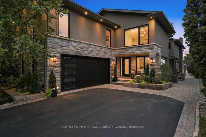 Property Photo: 102 Cumberland Drive ON L5G 3M8