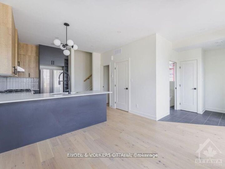 Property Photo: 136 Carillon Street A ON K1L 5Y3