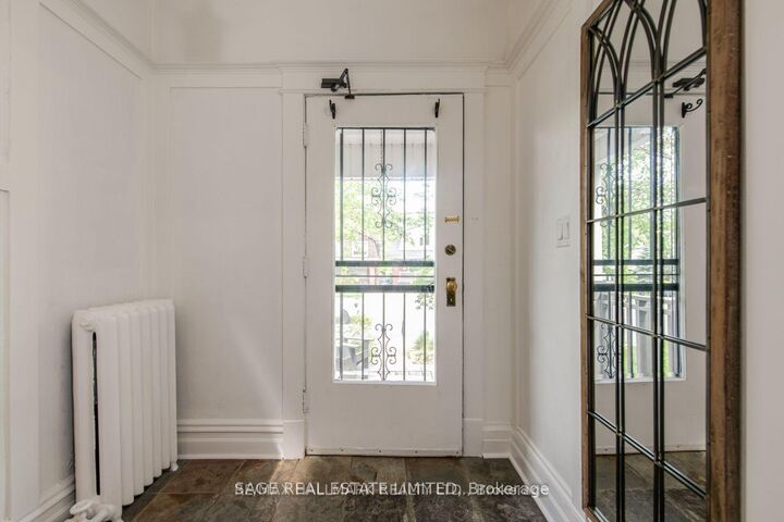 Property Photo:  29 Main Street  ON M4E 2V5 