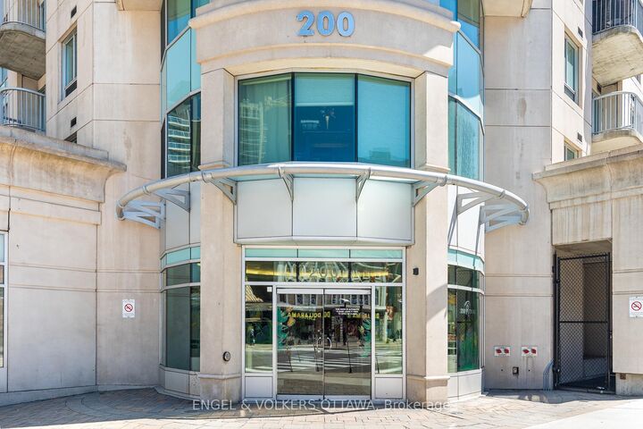 Property Photo: 200 Rideau Street 202 ON K1N 5Y1