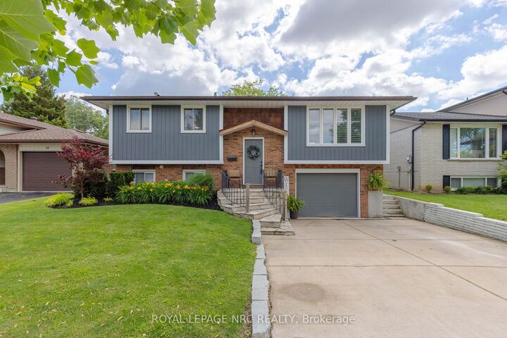 13 Orlando Drive — photo 1