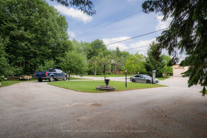 Property Photo: 88 Lakeland Crescent ON L4E 2Z9
