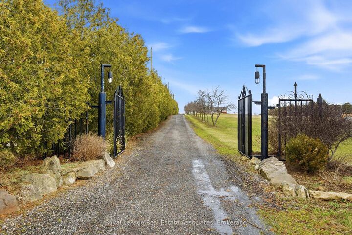 Property Photo: 1137 Ridge Road ON L8J 2X5