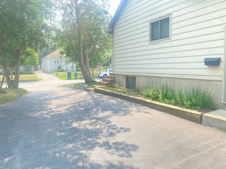 Property Photo: 58A Fifth Avenue ON N2C 1P4