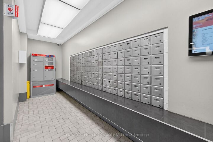 Property Photo: 2825 Islington Avenue 814 ON M9L 2K1