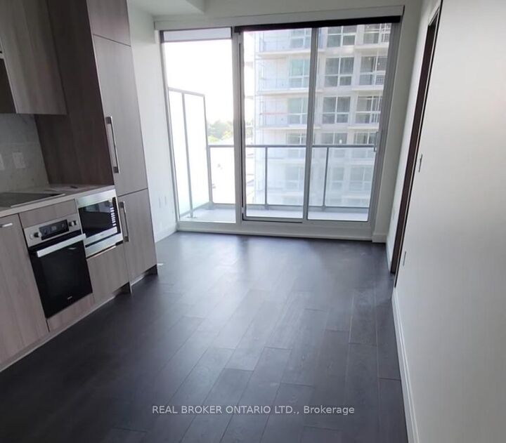 Property Photo: 85 McMahon Drive 1008 ON M2K 0H1