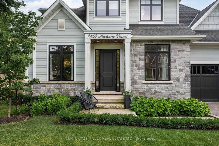 Property Photo: 2458 Meadowood Crescent ON L6L 1V6