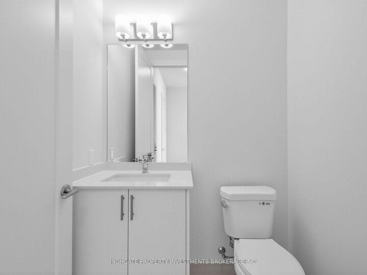 Property Photo:  27 Korda Gate Ph 107  ON L4K 0P6 