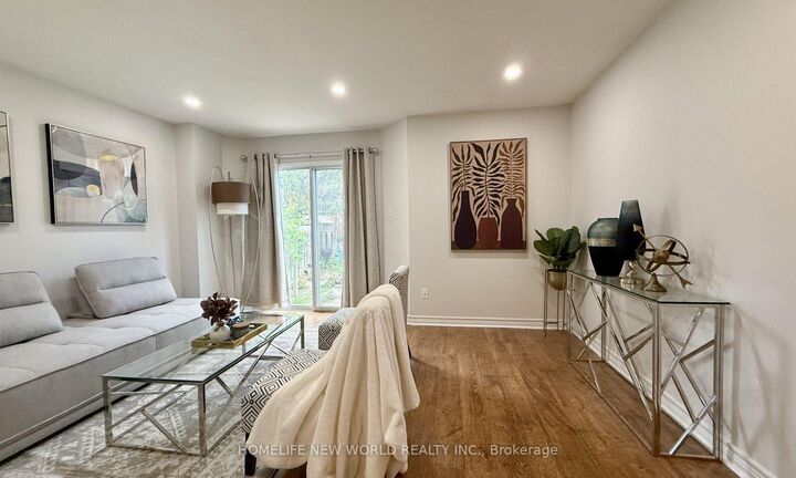Property Photo: 5666 Cortina Crescent ON L4Z 3R4