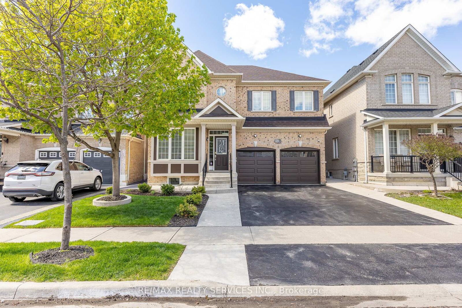 Property Photo: 22 Berryfield Way ON L6R 0Y2