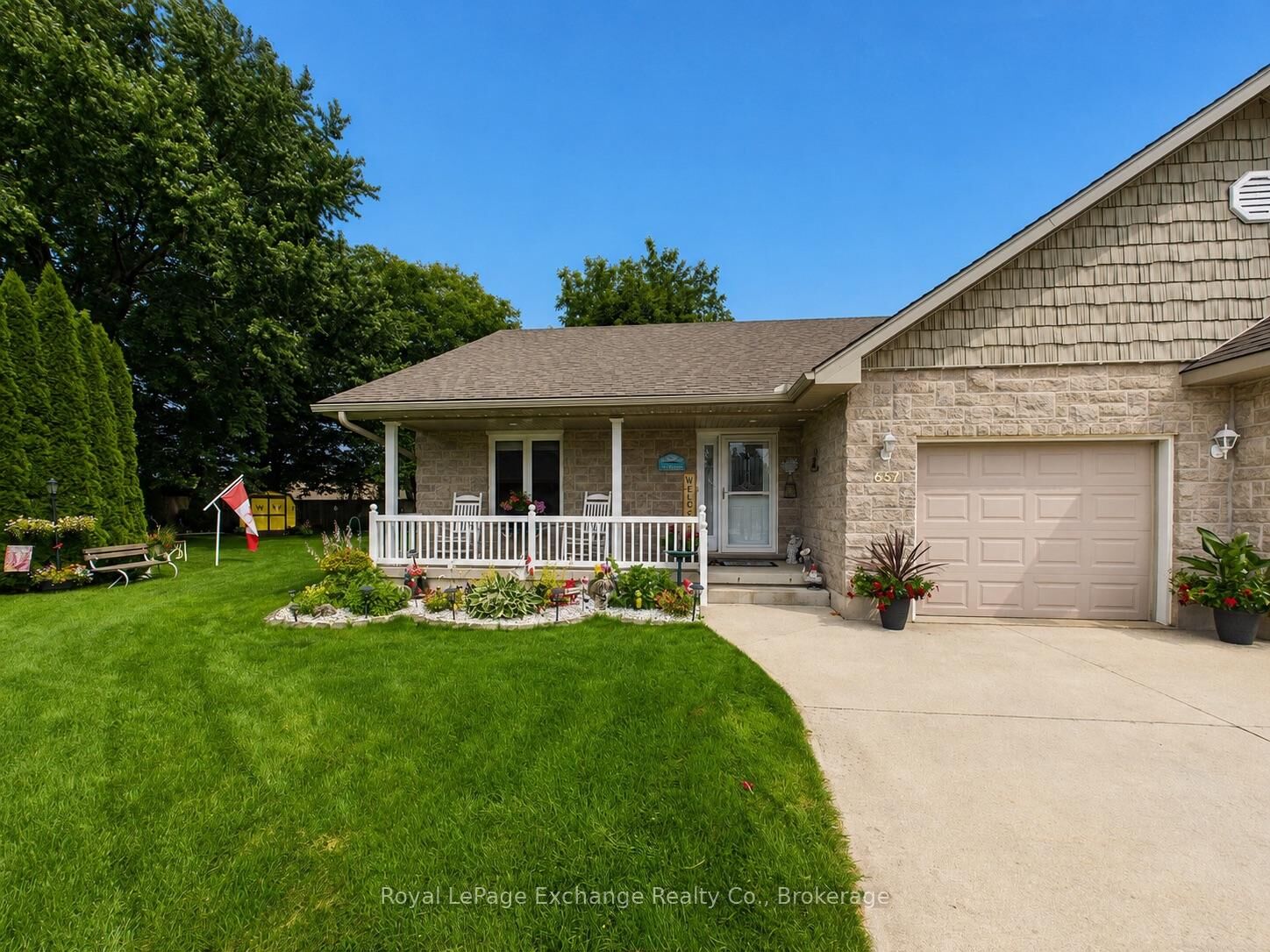 Property Photo: 651 Pipers Court ON N2Z 0A1