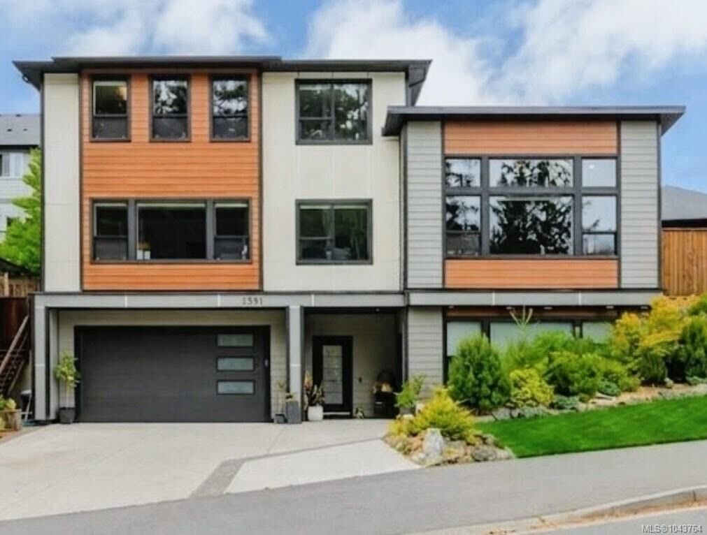 Property Photo: 2991 Irwin Rd BC V9B 5Y6