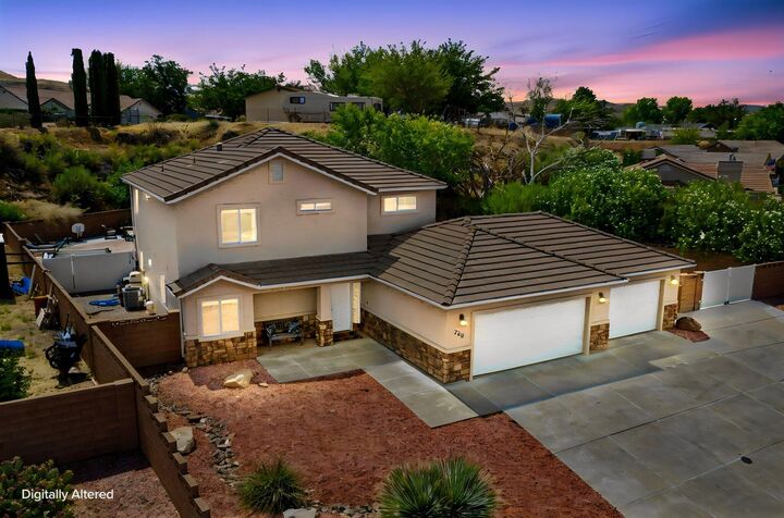 Property Photo:  300 N 560 W  UT 84745 