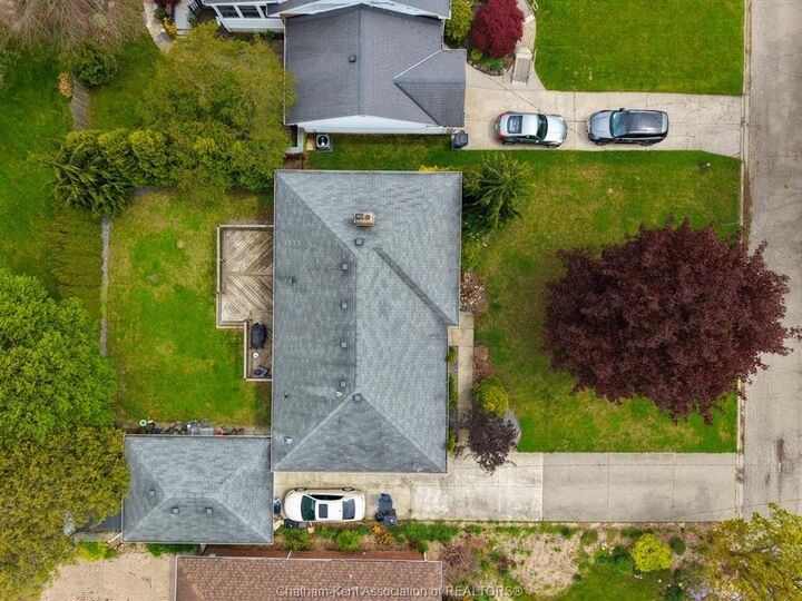 Photo de la propriété: 9 Owen Avenue ON N7L 3W8