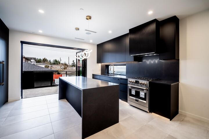 Property Photo: 7962 Inverness Street BC V5X 4H7