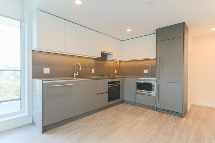 Property Photo:  2135 Springer Avenue 1502  BC V5S 0S1 