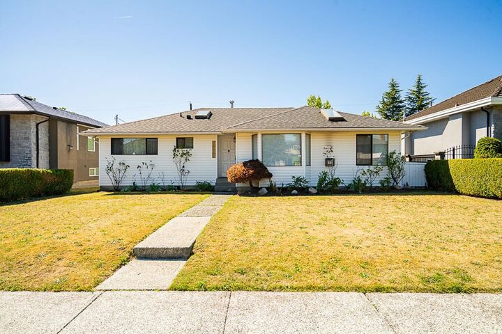 Property Photo: 6546 Dunnedin Street BC V5B 1Y8