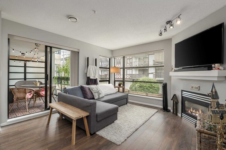 Property Photo: 124 W 3rd Street 305 BC V7M 1E8