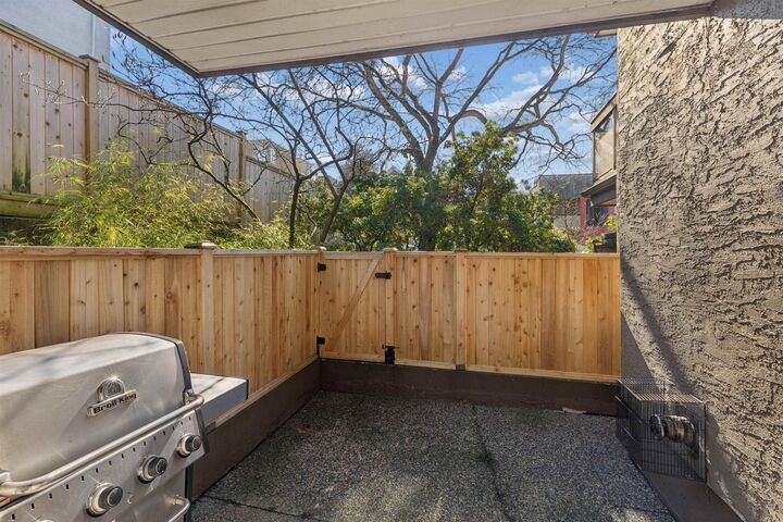 Property Photo: 1689 E 4th Avenue 102 BC V5N 1J7