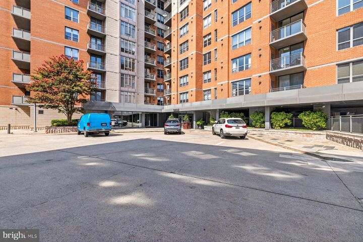 Property Photo: 3883 Connecticut Avenue NW 206 DC 20008