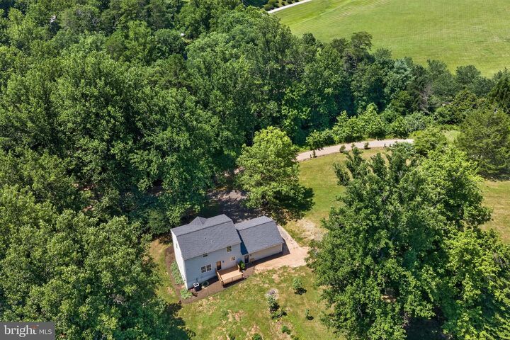 Property Photo:  507 Staton Lane  VA 20106 