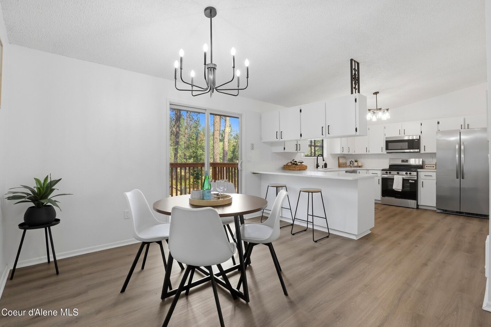 Property Photo:  200 S Cottonwood Ct  ID 83854 