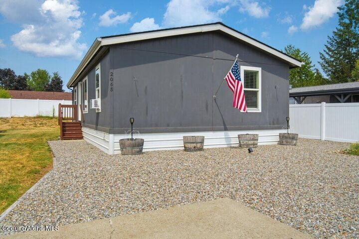 Property Photo: 2065 W Windermere Ave ID 83815