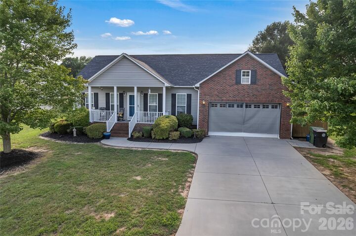 Property Photo: 119 Brookview Drive NC 28152