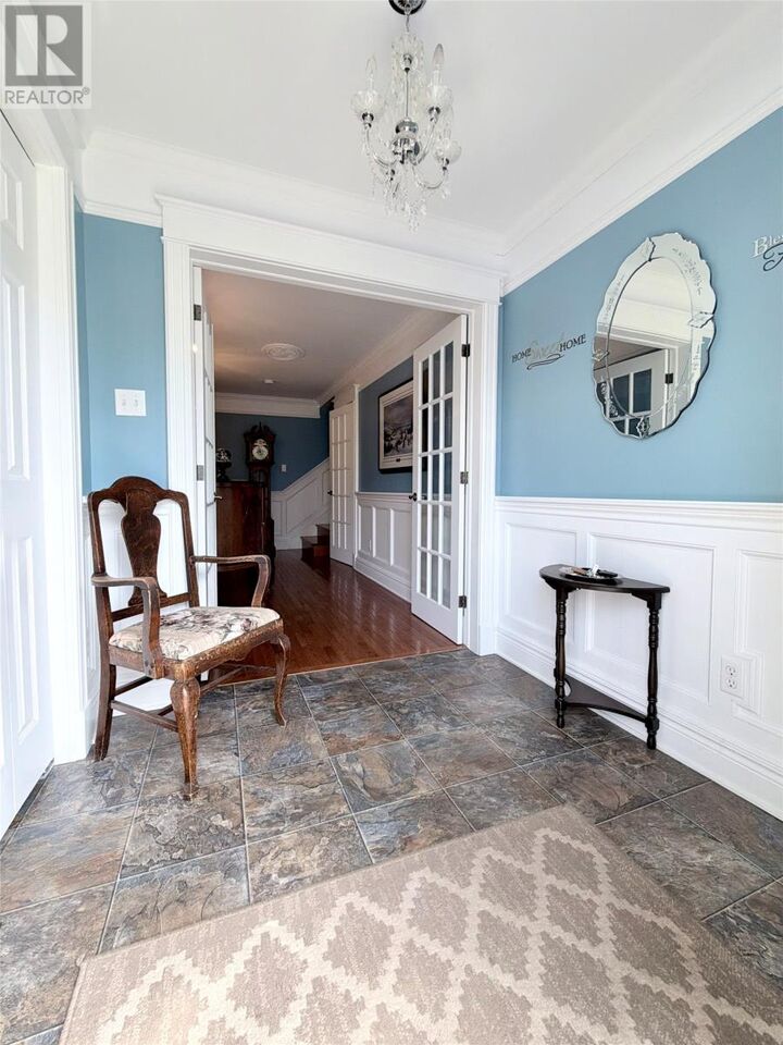 Property Photo:  5 Elizabeth Avenue  NL A8A 1H7 