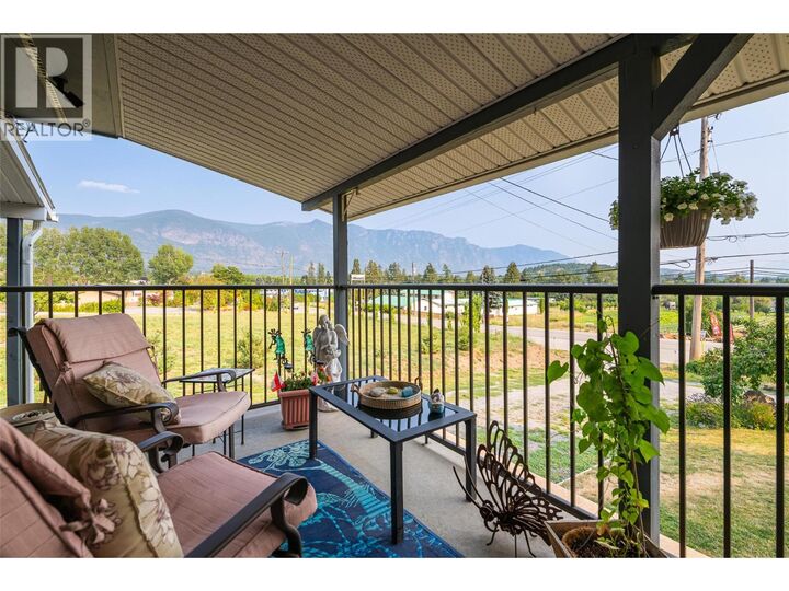 Property Photo:  2622 3 Highway  BC V0B 1G1 