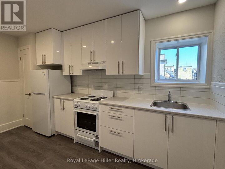 Property Photo:  87 Downie Street 1  ON N5A 1W8 