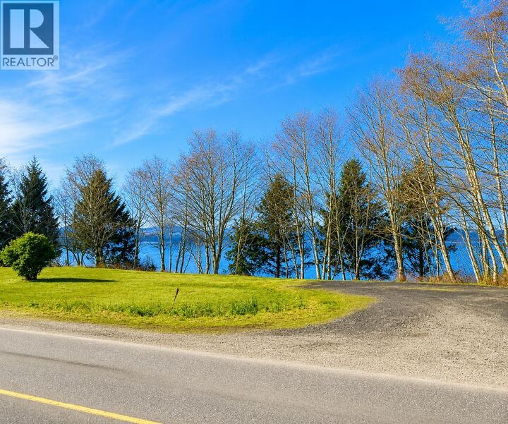 250 Bayview Drive — photo 1